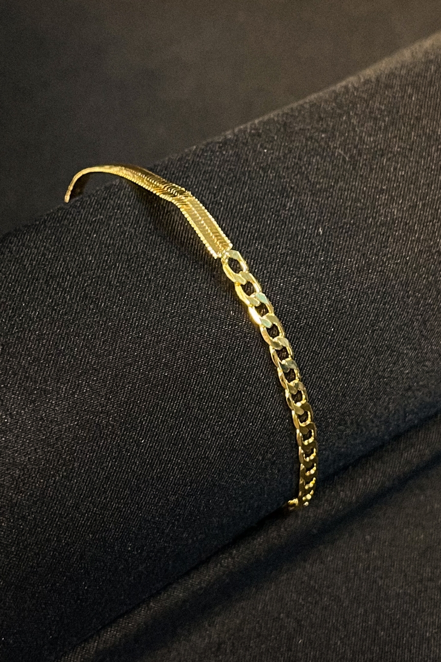 Pulseira Meia Fita Meia Corrente Banhado em Ouro 18k
