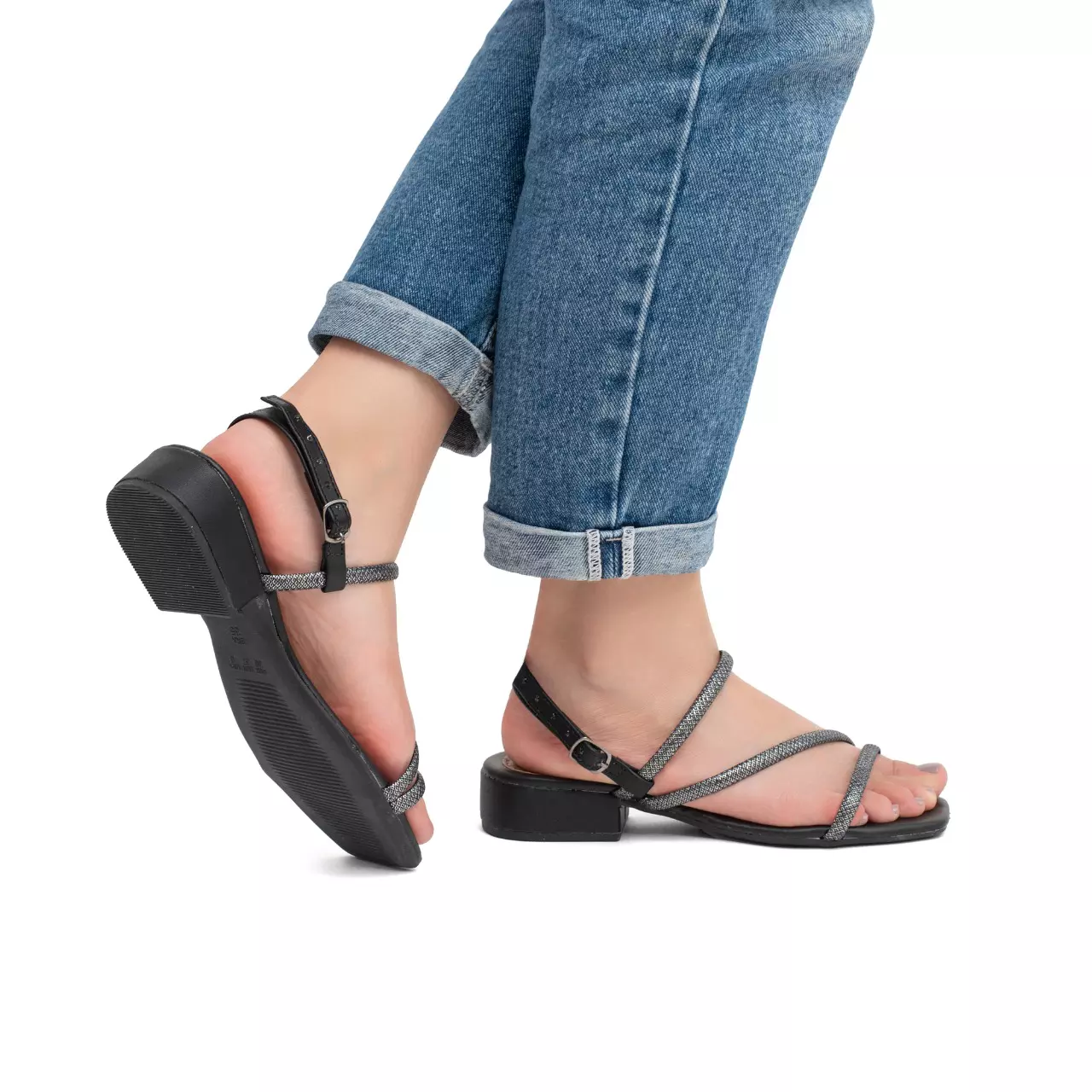 Sandália Feminina Saltinho Baixo com Fivela e Tira com Brilho - A 013 Preto