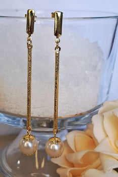 Brinco Fio Trabalhado com Perola na Ponta Banhado em Ouro 18k