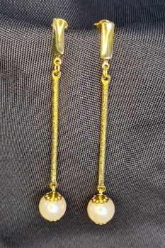 Brinco Fio Trabalhado com Perola na Ponta Banhado em Ouro 18k