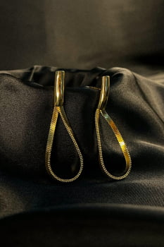 Brinco Gota Com Corrente Banhado em Ouro 18k