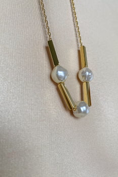 Colar Pérola e Retângulo Banhado em Ouro 18k