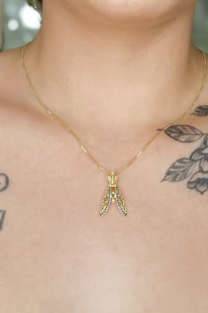 Colar Nossa Senhora Com Zircônias Azuis Banhado em Ouro 18k Colar Nossa Senhora Com Zircônias Azuis Banhado em Ouro 18k