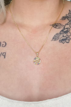 Colar Com Pingente De Circulo Da Árvore Da Vida Com Zircônia Colorida Banhado em Ouro 18k Colar Com Pingente De Circulo Da Árvore Da Vida Com Zircônia Colorida Banhado em Ouro 18k