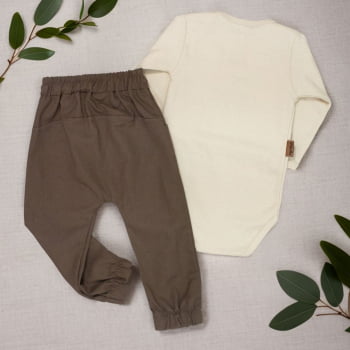 Conjunto Bebê Rei Das Selvas: Body Bege Suave E Calça Ecolinho