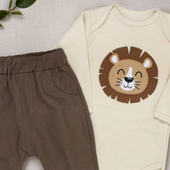 Conjunto Bebê Rei Das Selvas: Body Bege Suave E Calça Ecolinho