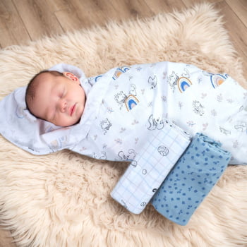 Kit 3 Cueiros Flanelado Bebê Com Estampas Encantadoras