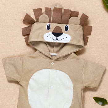 Macacão De Bebê Curto Com Capuz Bichinhos Bordado Leão Bege
