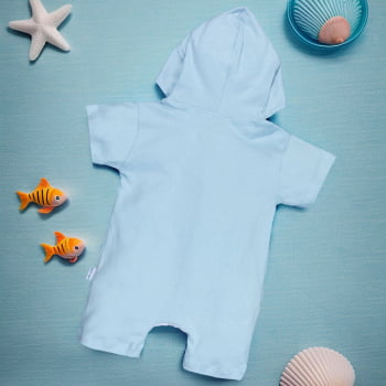 Macacão Infantil Curto Com Capuz Bordado Tubarão Azul Claro