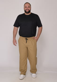 Calça masculina em sarja  Plus Size Caqui