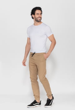 Calça Masculina Jogger em sarja  com elastano Caqui