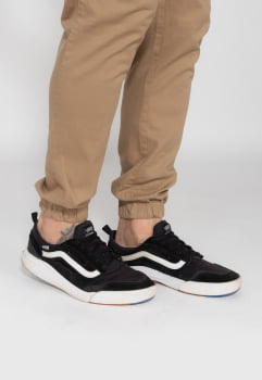 Calça Masculina Jogger em sarja  com elastano Caqui
