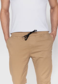 Calça Masculina Jogger em sarja  com elastano Caqui