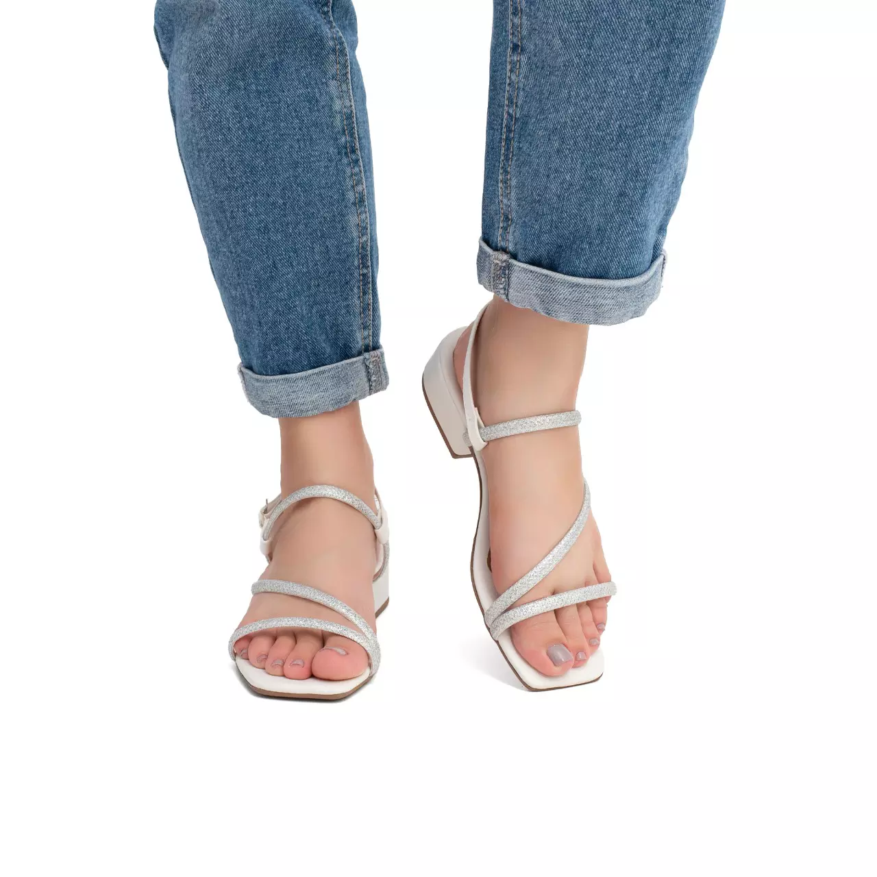 Sandália Feminina Saltinho Baixo com Fivela e Tira com Brilho - A 013 Branco